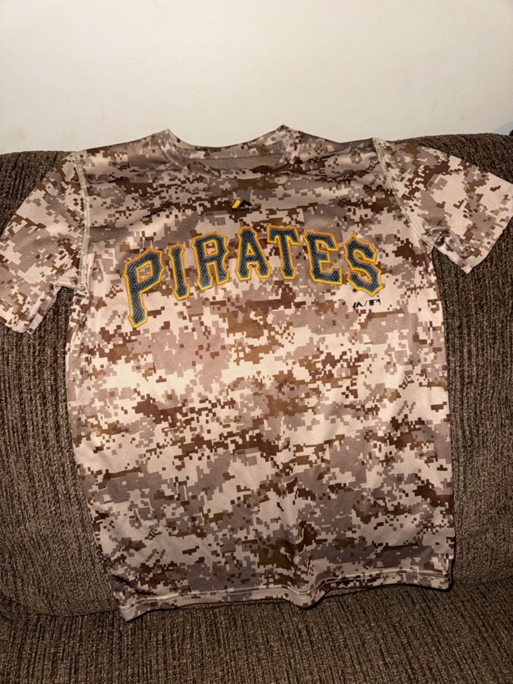 Majestic Camo Short Sleeve Top Pirates Size Medium